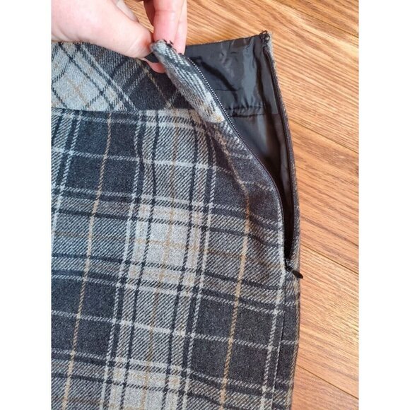 Eddie‎ Bauer Skirt Women's Size 6 Wool Blend Gray Plaid Lined Mini A-Line Slit - Picture 3 of 11